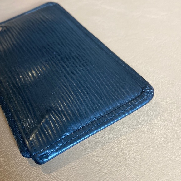 Louis Vuitton Zip Card Key Case, Black Epi Leather, Preowned , CA0063 - Picture 8 of 15